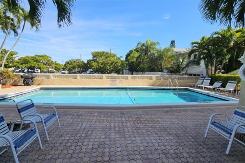 Copropriété à vendre à Fort Lauderdale, Floride: 2 chambres, 78.97 m2 № 1995374 - photo 13