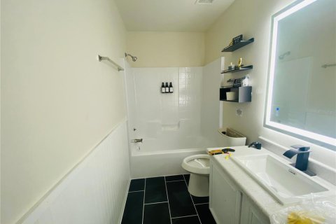 Casa en alquiler en Poinciana, Florida, 4 dormitorios, 196.3 m2 № 1883738 - foto 17