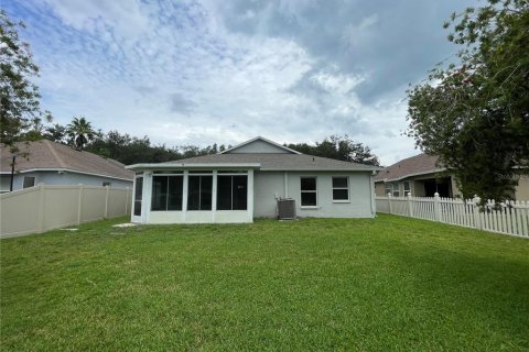 House in Land O' Lakes, Florida 4 bedrooms, 168.15 sq.m. № 1851694 - photo 6