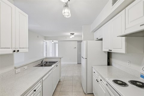 Condo in Homestead, Florida, 3 bedrooms  № 1927386 - photo 12