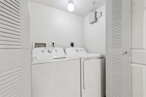 Condo in Homestead, Florida, 3 bedrooms  № 1927386 - photo 13