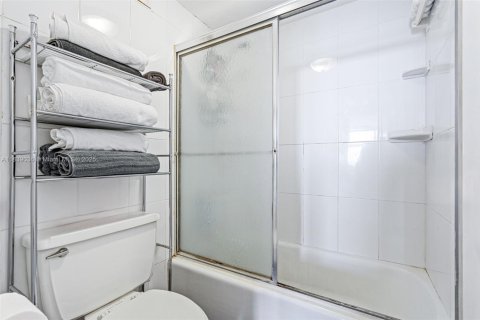 Купить кондоминиум в Майами-Бич, Флорида 48.12м2, № 1827470 - фото 14