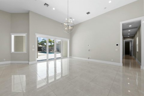 Villa ou maison à louer à Loxahatchee Groves, Floride: 4 chambres, 428.93 m2 № 2260444 - photo 20