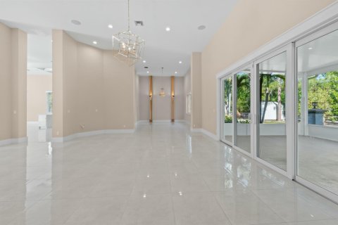 Villa ou maison à louer à Loxahatchee Groves, Floride: 4 chambres, 428.93 m2 № 2260444 - photo 12