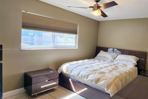 Apartamento en alquiler en Fort Lauderdale, Florida, 1 dormitorio, 55.74 m2 № 1952223 - foto 3