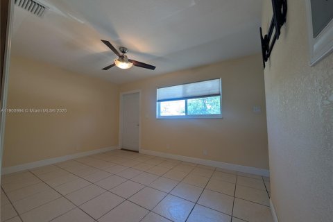 Apartamento en alquiler en Fort Lauderdale, Florida, 1 dormitorio, 55.74 m2 № 1952223 - foto 4