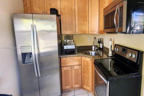 Apartamento en alquiler en Fort Lauderdale, Florida, 1 dormitorio, 55.74 m2 № 1952223 - foto 9