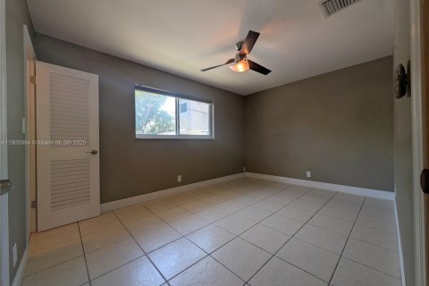 Apartamento en alquiler en Fort Lauderdale, Florida, 1 dormitorio, 55.74 m2 № 1952223 - foto 5