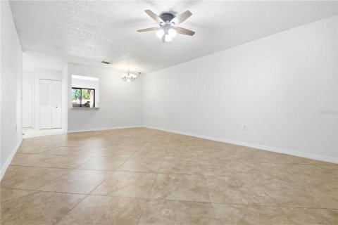 Casa en venta en Palm Harbor, Florida, 3 dormitorios, 120.59 m2 № 2212832 - foto 10