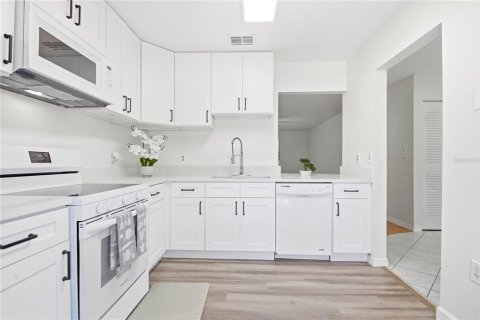 Casa en venta en Palm Harbor, Florida, 3 dormitorios, 120.59 m2 № 2212832 - foto 13