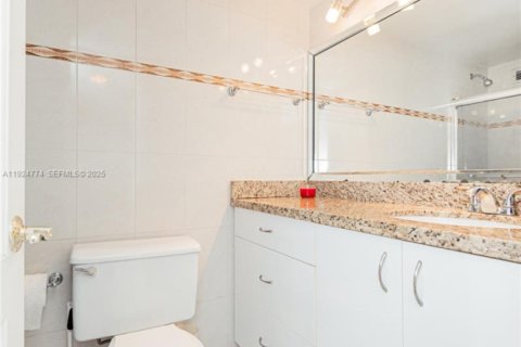 Condominio en alquiler en Hollywood, Florida, 1 dormitorio, 83.61 m2 № 1984213 - foto 14