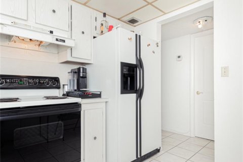 Condominio en alquiler en Hollywood, Florida, 1 dormitorio, 83.61 m2 № 1984213 - foto 21