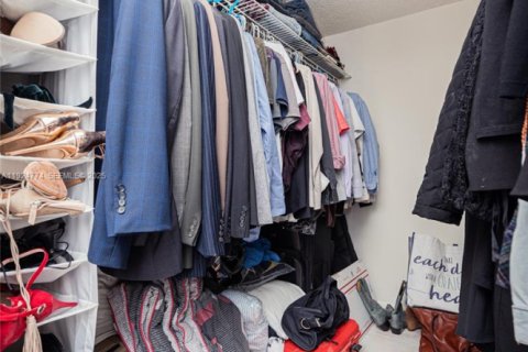 Condominio en alquiler en Hollywood, Florida, 1 dormitorio, 83.61 m2 № 1984213 - foto 13