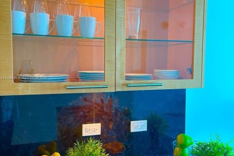 Купить кондоминиум в Майами-Бич, Флорида 1 спальня, 61.5м2, № 2022374 - фото 16