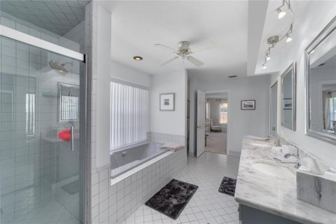 House in Ocala, Florida 3 bedrooms, 265.14 sq.m. № 2102731 - photo 24