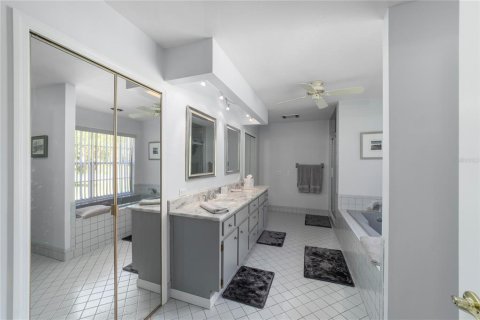 House in Ocala, Florida 3 bedrooms, 265.14 sq.m. № 2102731 - photo 22