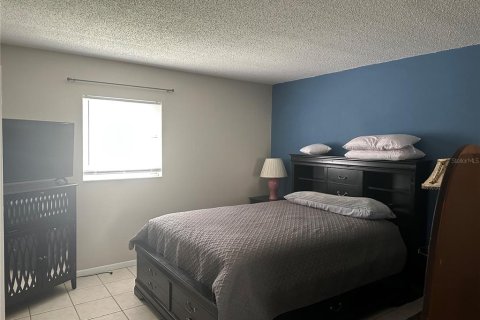 Condominio en alquiler en Port Richey, Florida, 1 dormitorio, 62.99 m2 № 1905714 - foto 7