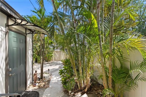 Condo in Saint Petersburg, Florida, 2 bedrooms  № 1810183 - photo 24