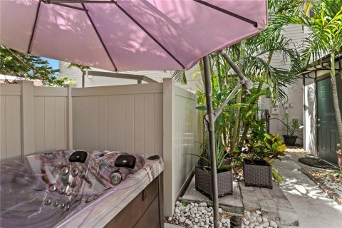Condo in Saint Petersburg, Florida, 2 bedrooms  № 1810183 - photo 28