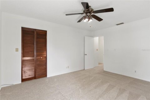 Condo in Saint Petersburg, Florida, 2 bedrooms  № 1810183 - photo 23