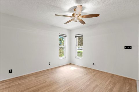 Condo in Saint Petersburg, Florida, 2 bedrooms  № 1810183 - photo 7