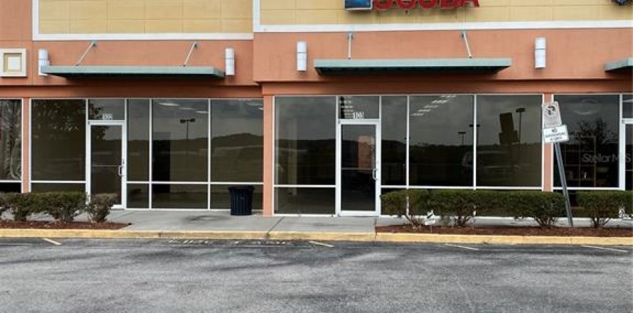 Immobilier commercial à Clermont, Floride № 1564654