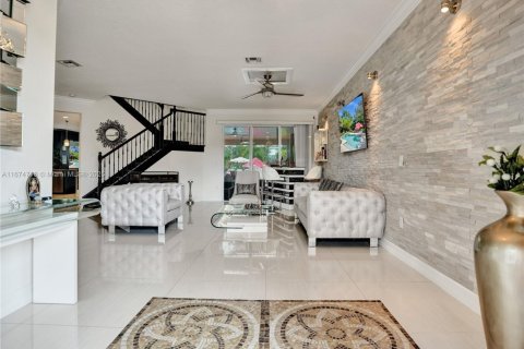 Casa en venta en Boynton Beach, Florida, 6 dormitorios, 369.38 m2 № 1865527 - foto 7