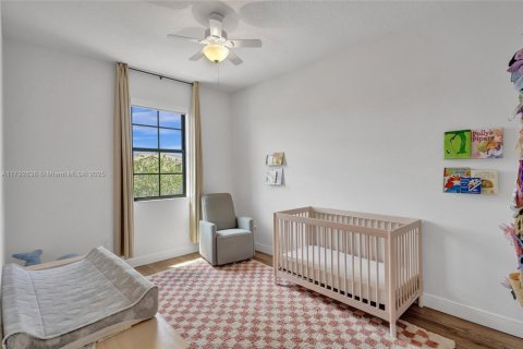 Casa en venta en Miami, Florida, 3 dormitorios, 179.86 m2 № 1699559 - foto 18