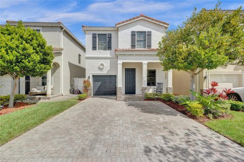 Casa en venta en Miami, Florida, 3 dormitorios, 179.86 m2 № 1699559 - foto 20