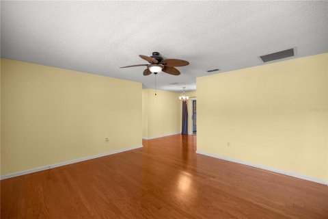 House in Ocala, Florida 2 bedrooms, 91.97 sq.m. № 1680221 - photo 11