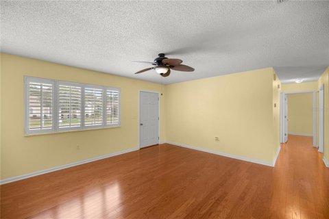 House in Ocala, Florida 2 bedrooms, 91.97 sq.m. № 1680221 - photo 12