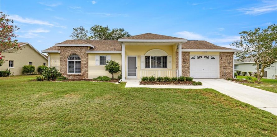 House in Ocala, Florida 2 bedrooms, 91.97 sq.m. № 1680221