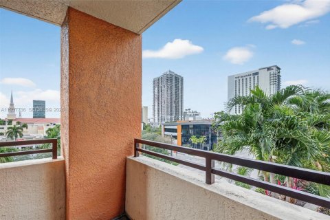 Купить кондоминиум в Форт-Лодердейл, Флорида 3 спальни, 142.05м2, № 2086750 - фото 25