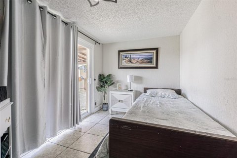 Immobilier commercial à vendre à Tampa, Floride: 215.72 m2 № 2298357 - photo 9