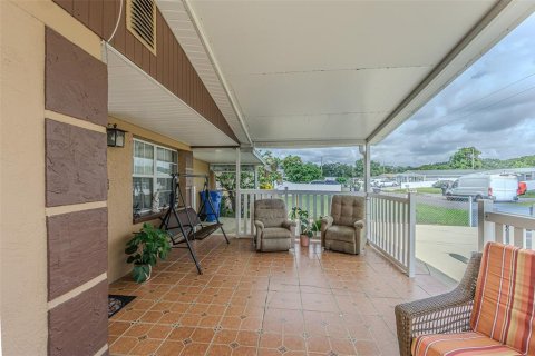 Immobilier commercial à vendre à Tampa, Floride: 215.72 m2 № 2298357 - photo 4