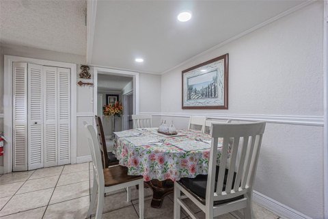 Immobilier commercial à vendre à Tampa, Floride: 215.72 m2 № 2298357 - photo 11