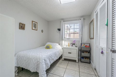 Immobilier commercial à vendre à Tampa, Floride: 215.72 m2 № 2298357 - photo 8