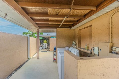 Immobilier commercial à vendre à Tampa, Floride: 215.72 m2 № 2298357 - photo 22