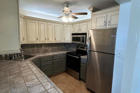 Condo in Pompano Beach, Florida, 1 bedroom  № 2250814 - photo 5
