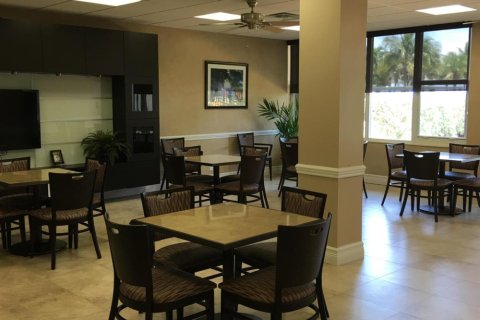 Condo in Pompano Beach, Florida, 1 bedroom  № 2250814 - photo 6