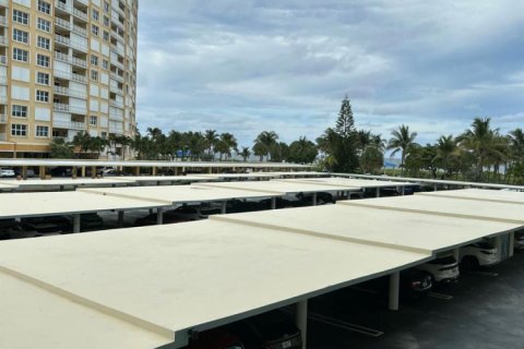 Condo in Pompano Beach, Florida, 1 bedroom  № 2250814 - photo 9