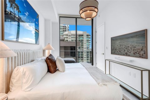 Condominio en alquiler en Miami, Florida, 2 dormitorios, 82.31 m2 № 1950127 - foto 23