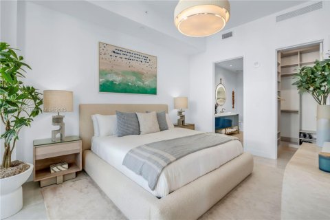 Condominio en alquiler en Miami, Florida, 2 dormitorios, 82.31 m2 № 1950127 - foto 15