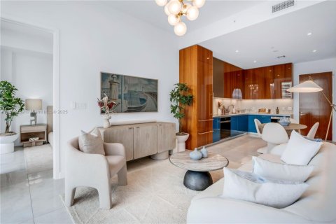 Condominio en alquiler en Miami, Florida, 2 dormitorios, 82.31 m2 № 1950127 - foto 8