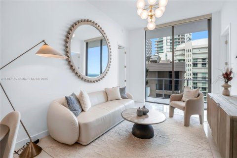 Condominio en alquiler en Miami, Florida, 2 dormitorios, 82.31 m2 № 1950127 - foto 11