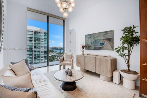 Condominio en alquiler en Miami, Florida, 2 dormitorios, 82.31 m2 № 1950127 - foto 10