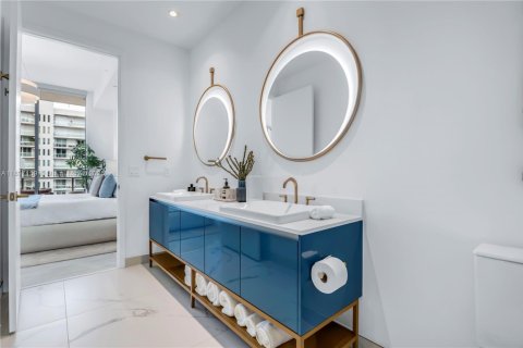 Condominio en alquiler en Miami, Florida, 2 dormitorios, 82.31 m2 № 1950127 - foto 20