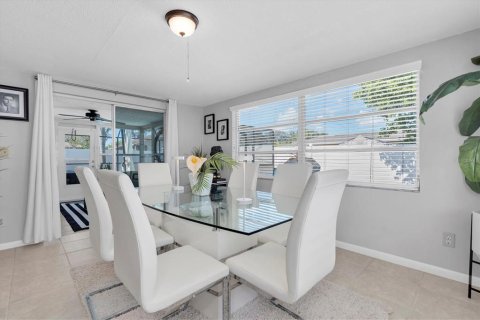 Casa en venta en Port Richey, Florida, 2 dormitorios, 116.5 m2 № 1910346 - foto 16