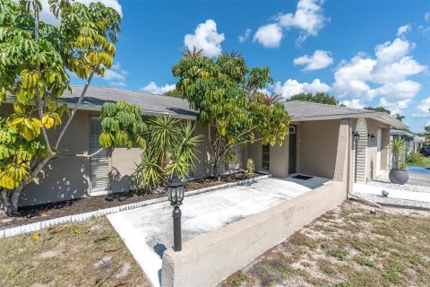 Casa en venta en Port Richey, Florida, 2 dormitorios, 116.5 m2 № 1910346 - foto 3