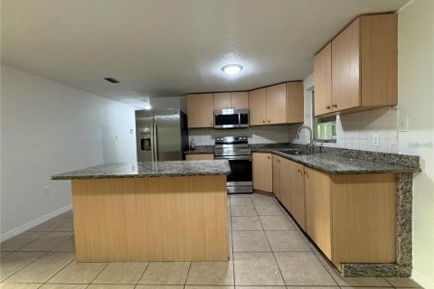 Villa ou maison à louer à Temple Terrace, Floride: 3 chambres, 109.25 m2 № 2166482 - photo 3